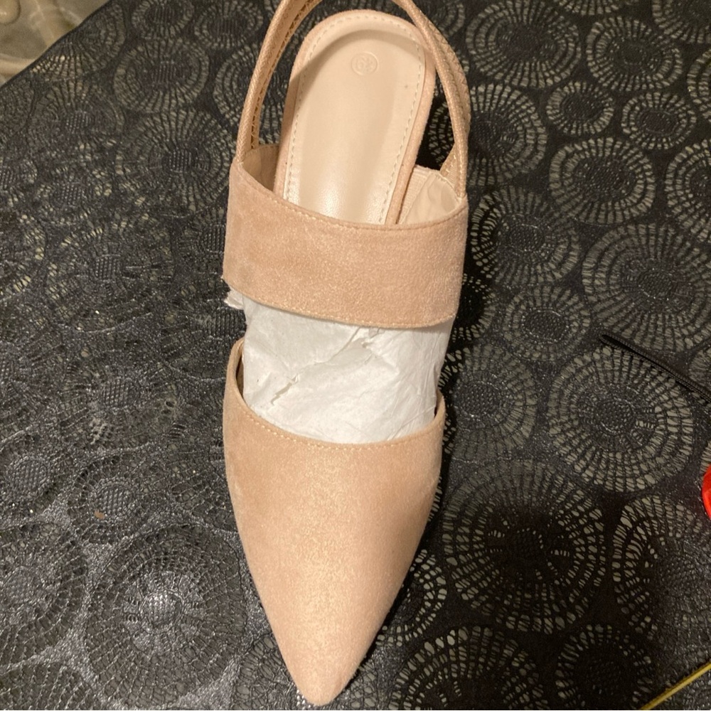 Beige Low Heel Pointy Toe Sling Back Pumps Shoes Sz 6 1/2 - Picture 7 of 7